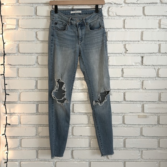 KanCan women’s ripped light wash skinny jeans - Picture 1 of 7